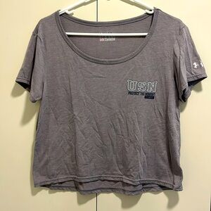 Women’s size medium loose fit under armour crop top